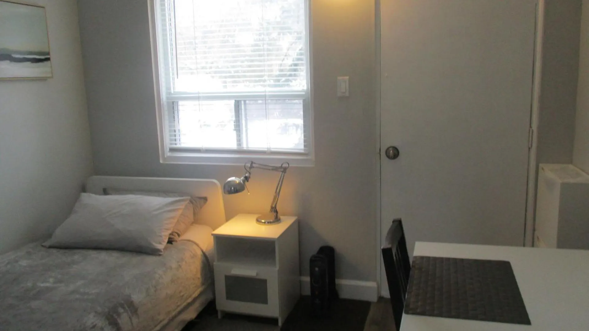 High Park Junior Studio With Washroom And Kitchen Toronto